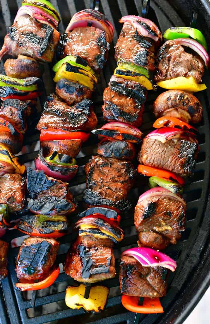 Grill Juicy Steak Kebabs: Achieve Smoky Char & Tender Perfection